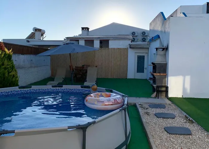 Anchor House Hostel Αλμπουφέιρα